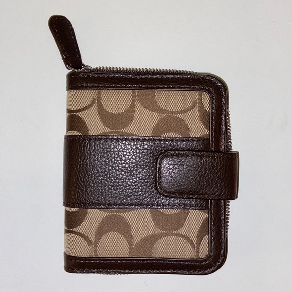 Coach Handbags - Coach Wallet
